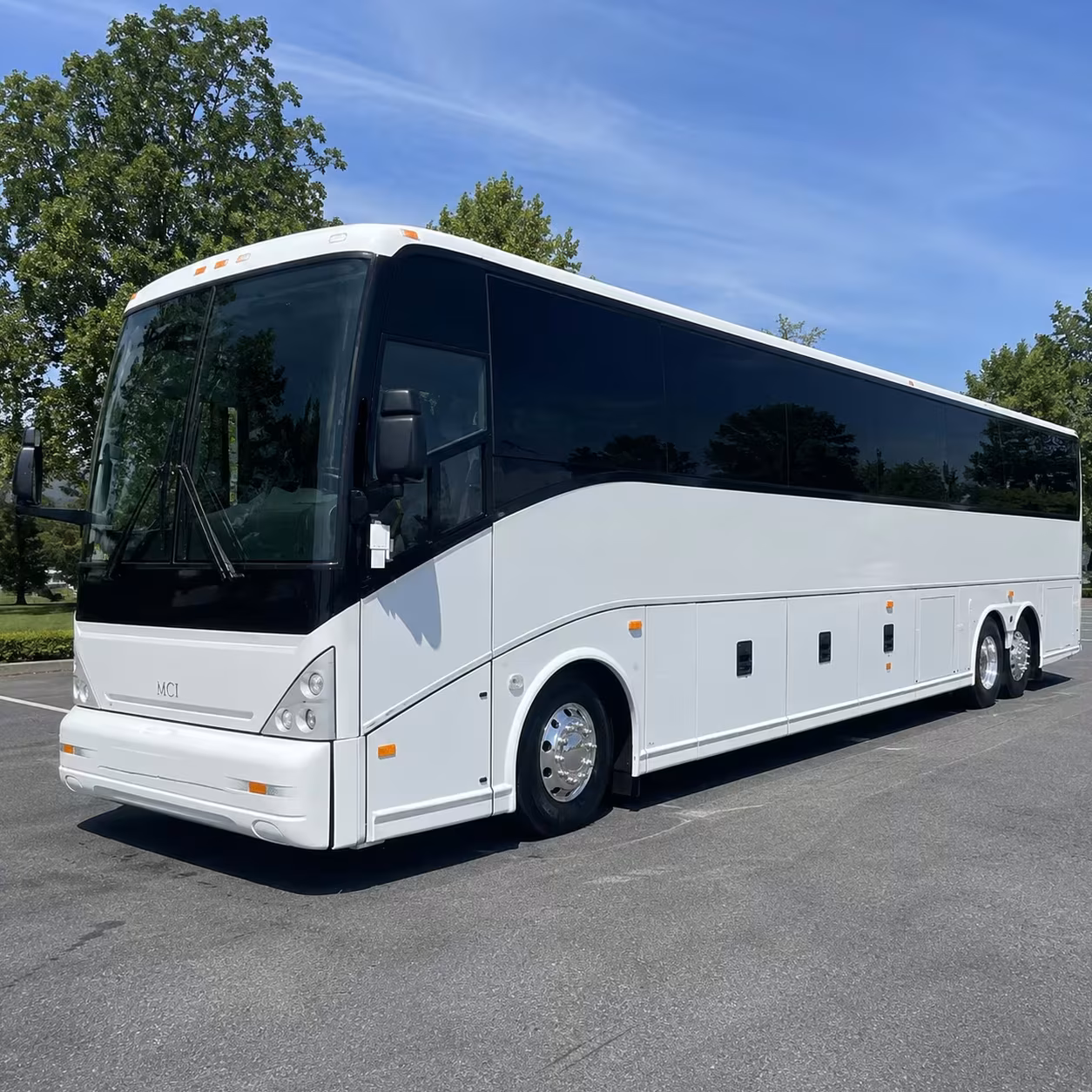 vista charter bus rentals to san diego international airport