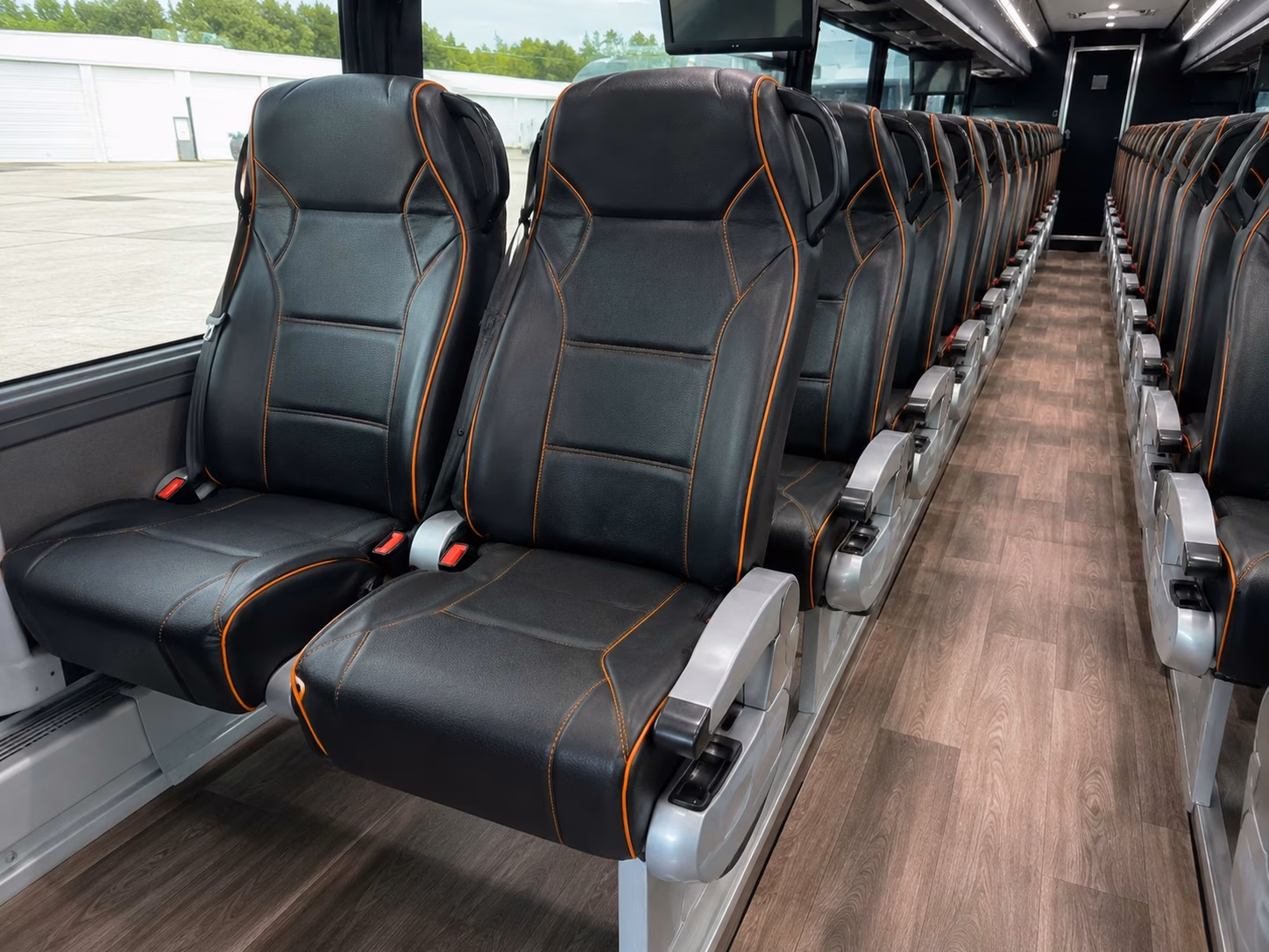 vista shuttle buses to pechanga arena and gallagher square